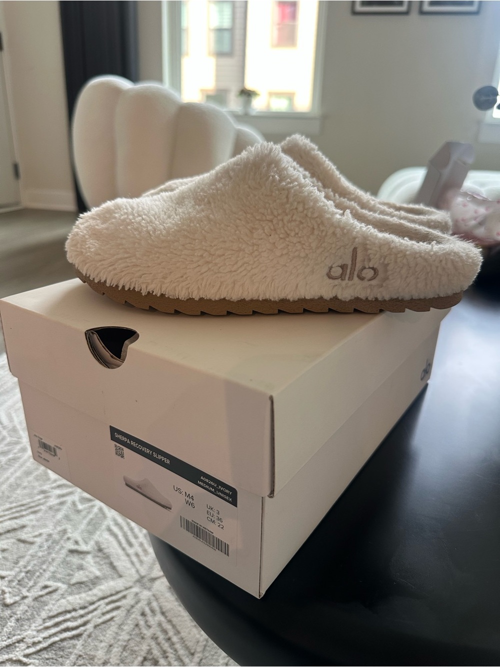 ALO Yoga Cream Sherpa Slide Slippers